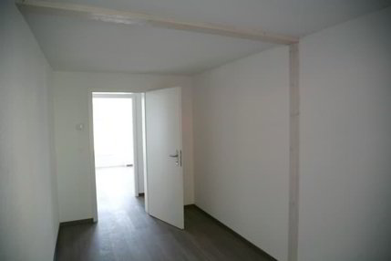 Helle 4.5 Zi-Wohnung nähe Altstadt 1/5