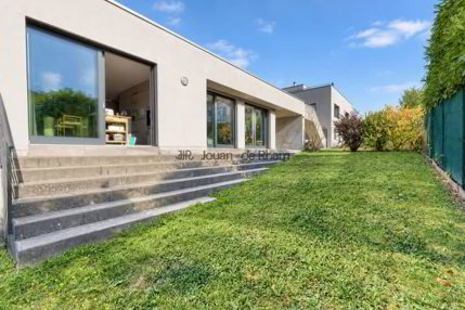 Maison familiale à Anières / Vue lac et beaux espaces extérieurs 1/5