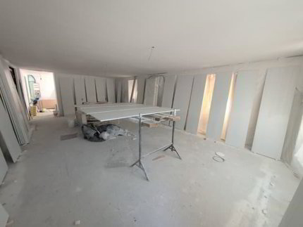 À louer ! Un joli local commercial NEUF, dans un immeuble classé au... 1/5