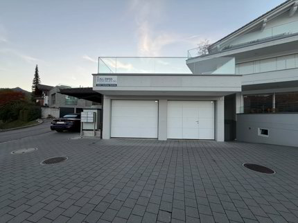 180 m² Lager mit Doppel-Garagentor in Gross mieten 1/5