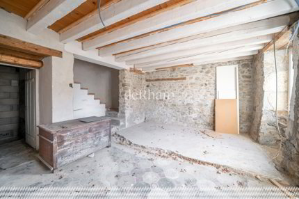 Maison villageoise de 5 pièces A rénover - Fort potentiel 1/5