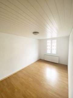 Neuwertige, wunderschöne 4.5 Zimmerwohnung zentral in St. Gallen! 1/5