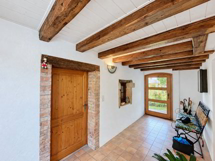 Une maison de caractère pleine dâme au cur de Colombier 1/5