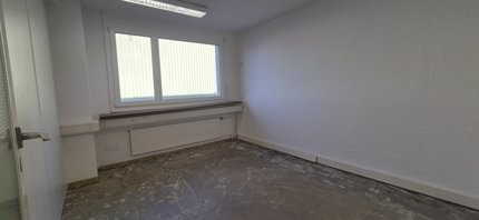 Attraktive, grosszügige Gewerbefläche an zentraler Lage in Bachenbülach 1/5
