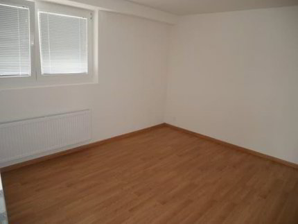 Magnifique appartement moderne de 2.5 pièces au Locle 1/5
