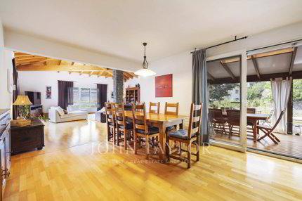 Maison de 5.5 pièces en vente à Saint-Léonard - 201 m² 1/5