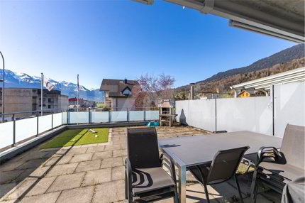 Haushälfte/Maisonette mit grosser Terrasse 1/5