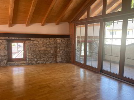 Renovationsbedürftige Liegenschaft mit Charme und Potenzial und zusätzlichem Garten 1/5