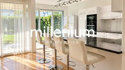 Exceptional furnished 3 bedrooms apartment with garden 1/5