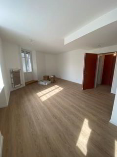 Très joli studio rénové au cur de Delémont 1/5