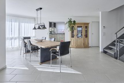 Maison individuelle de 7.5 pièces en vente à Rötibodenstrasse - 330 m² 1/5