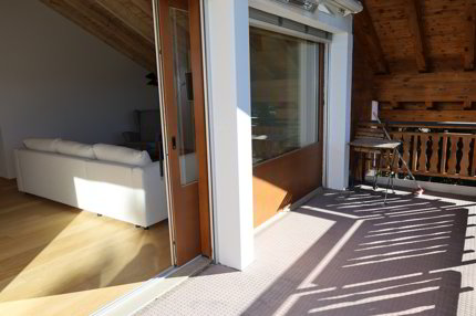 Appartement de 3.5 pièces avec vue et balcon 1/5