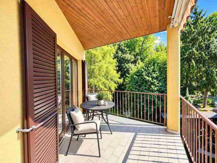 Einladendens Haus in ruhiger und sonniger lage mit schönem Ausblick 1/5