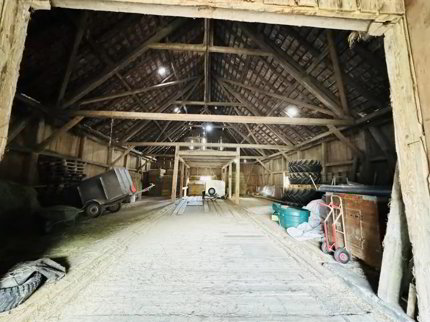 Große Preissenkung! Ein altes Bauernhaus mit großem Potenzial! 1/5