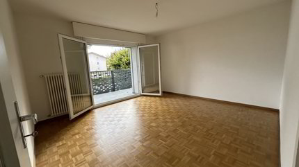 Appartement de 3 pièces sis au rez-de-chaussée 1/5