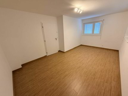 Appartement de 3 pièces au Rez à Villars-Burquin 1/5