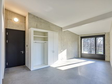 Moderne Studiowohnung mit Sitzplatz 1/5