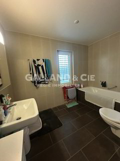 Appartement de 4.5 pièces au 1er étage 1/5