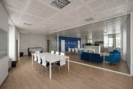 Bureaux d'environ 237 m² à louer - Proche du Quai des Bergues 1/5
