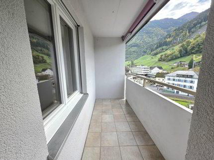 4.5 Zimmer-Wohnung mit zwei Balkonen 1/5