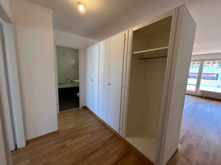 Appartement rénové de 3.5 pièces avec vue sur le lac, 6ème étage,... 1/5