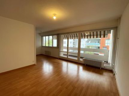 Appartement de 3.5 pièces, 2ème étage, env. 60 m2 1/5