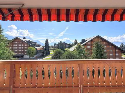Beautiful 2-room apartment with magnificent view 1/5