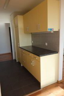 Appartement de 3.5 pièces avec balcon et vue verdoyante à Evilard 1/5